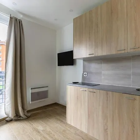 Hsh Bessiere-batignolles Superbe Paris