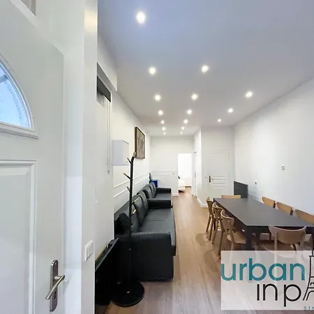 Urban Flat 35 - 2 Bedroom Grands Boulevards Apartment