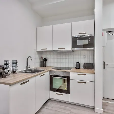 Urban Flat 35 - 2 Bedroom Grands Boulevards *