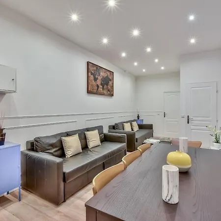 Urban Flat 35 - 2 Bedroom Grands Boulevards Paris