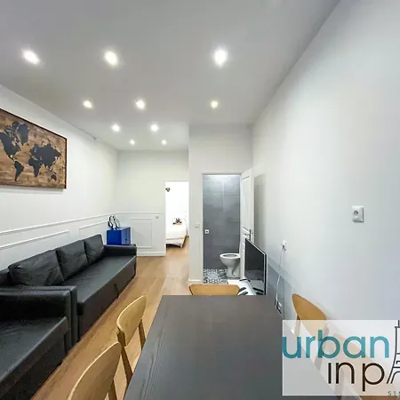 Urban Flat 35 - 2 Bedroom Grands Boulevards * Paris