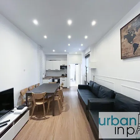 Urban Flat 35 - 2 Bedroom Grands Boulevards Apartment Paris
