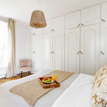 3br Parisian Charm Near Champs-elysees & La Defense * Paris