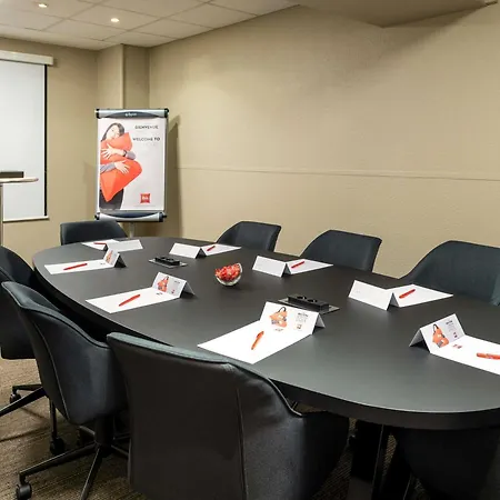 Ibis Alesia Montparnasse Hotel 3*