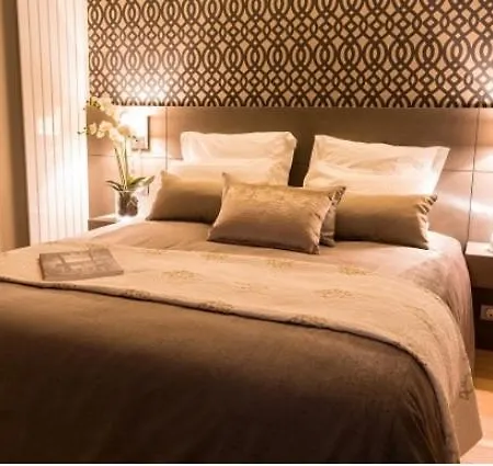 Roi De Sicile - Rivoli -- Luxury