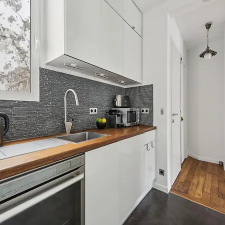 Charming Overlooking Place Des Victoires *