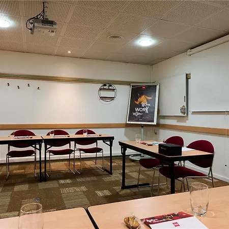 Hotel Ibis Paris La Défense Esplanade