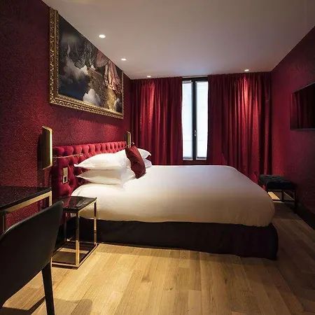Отель Eiffel Petit Louvre 3*