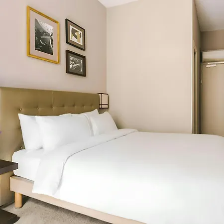 Le Frochot Hotel Pigalle, Sonder By Marriott Bonvoy Hotel Paris