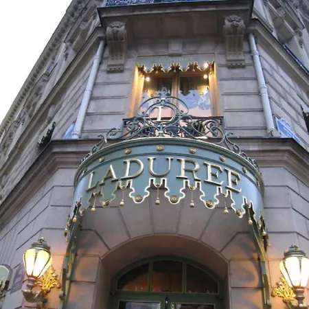 Urban Flat 63 - 3 Bedrooms Flat Champs-elysees Mermoz * Paris