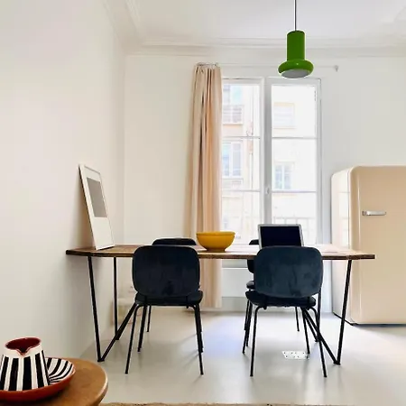 Design & Cool Apartment