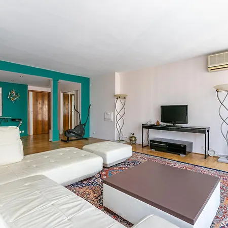 Appartement élysées *