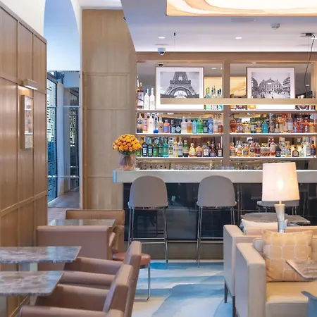 Sofitel Arc De Triomphe מלון