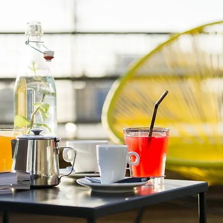 The People - Belleville Iex Les Piaulesi Auberge de jeunesse *
