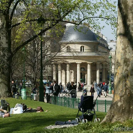 מלון Louvre 2*