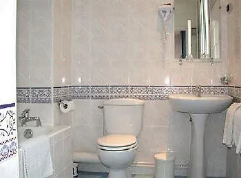 Hotel Hipotel Lilas Gambetta Paris