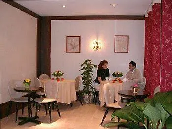 Hipotel Lilas Gambetta Hotel 3*
