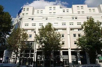 Median Porte De Versailles 3*