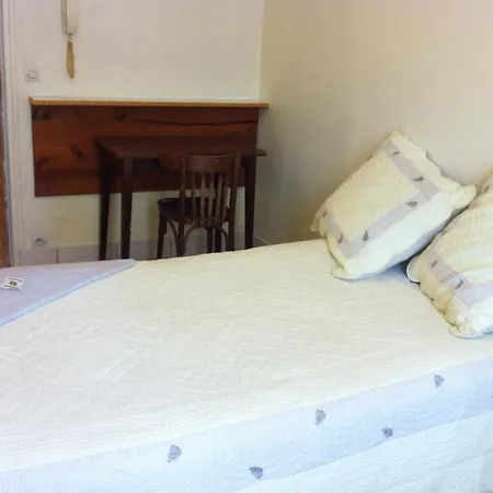 Hipotel Bordeaux Menilmontant 3* Parijs