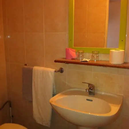 Hotel Hipotel Bordeaux Menilmontant Parijs