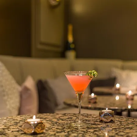 Royal Madeleine & 4* Paris