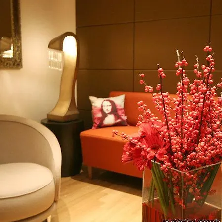 Westside Arc De Triomphe 4* Paris