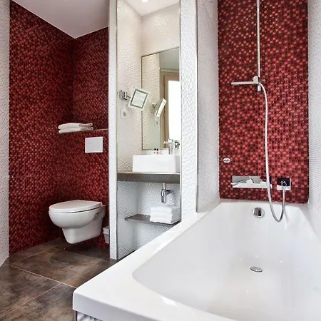 Western Nouvel Orleans Montparnasse Paris