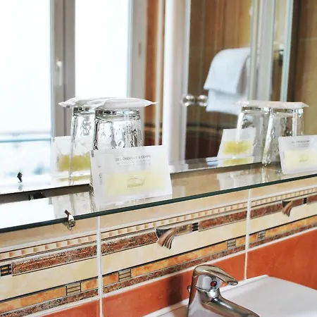 Avenir Jonquière Hotel Parigi