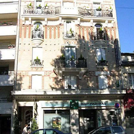Hotel Courseine 3*