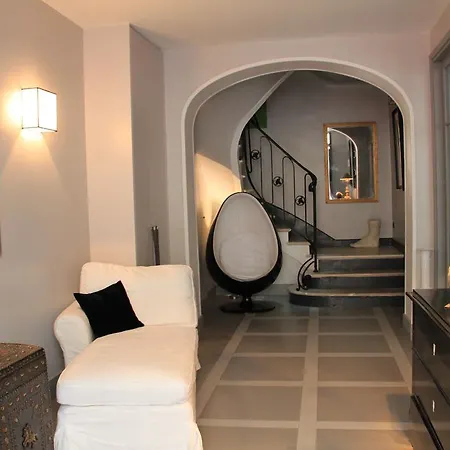 Bed and Breakfast Du Square, Luxury 2*