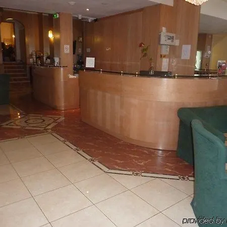 Hotel Le Clery 4*