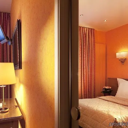 Cecilia Hotel