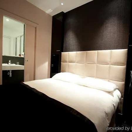 Hotel First Tour Eiffel
