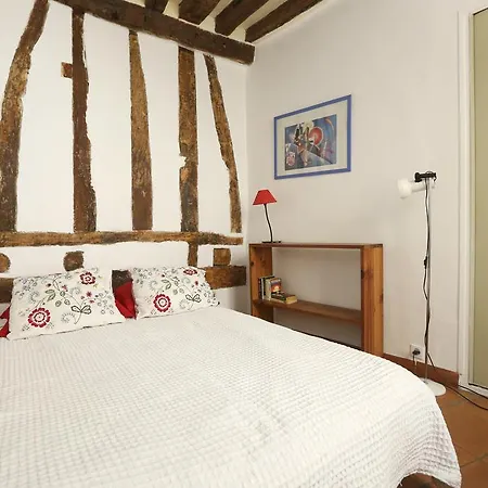 Apartment Lovely And Typical 1 Bedroom *