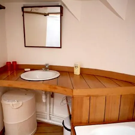 Péniche - Le Nénuphar Bateau-hôtel *