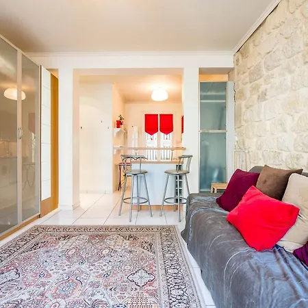 Apart Cite Trevise Paris