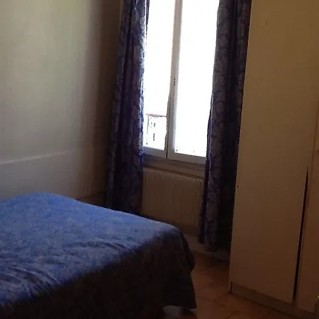 Hipotel Bordeaux Menilmontant Hotel Parijs