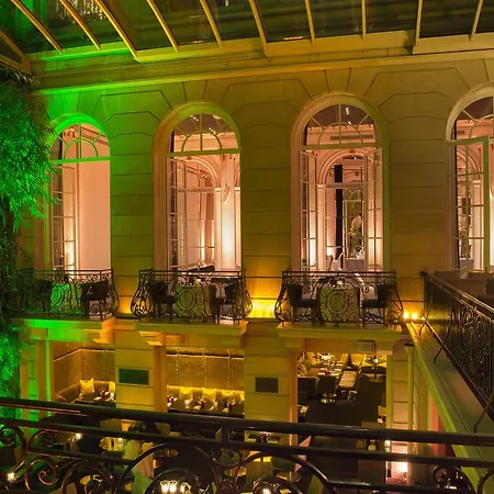 Hotel Pershing Hall 5*