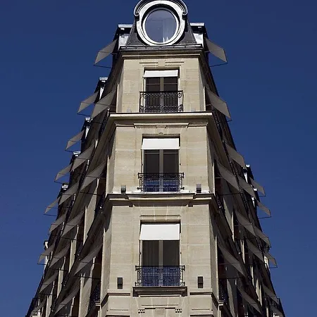 Le Metropolitan, Tour Eiffel, A Tribute Portfolio Paris