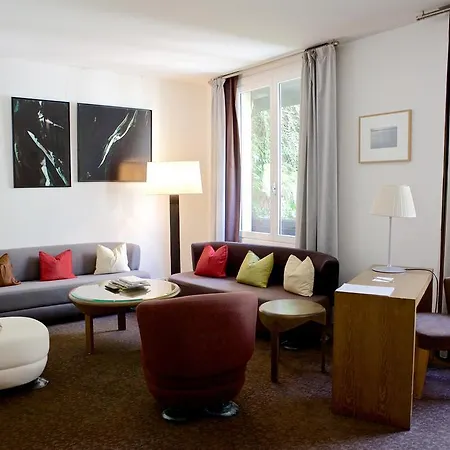 Pershing Hall 5* Paris