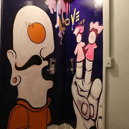 Hostel Woodstock Montmartre By Hiphophostels *