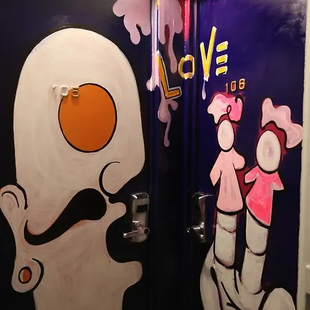 Hostel Woodstock Montmartre By Hiphophostels *