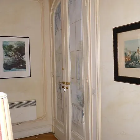 Appartement Prestigious 2 Bedroom Near Champs Elysees
