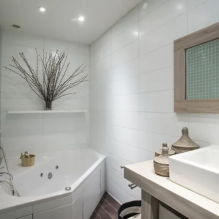 Folie Mericourt Apartment *