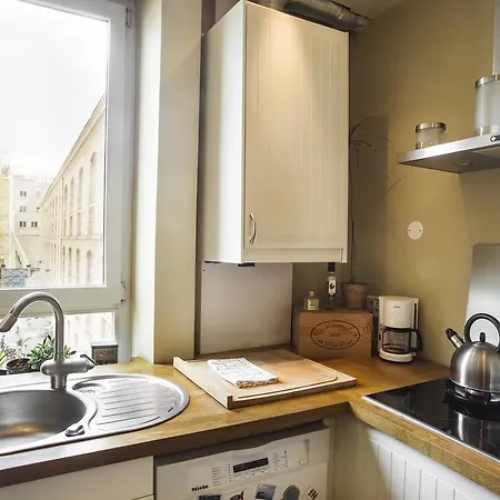 Folie Mericourt Apartment *