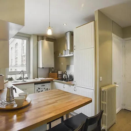 Apartment Folie Mericourt Paris