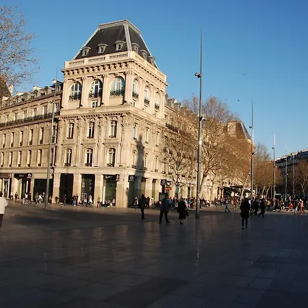 Duplex Republique Canal Saint Martin