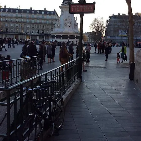 Duplex Republique Canal Saint Martin Paris