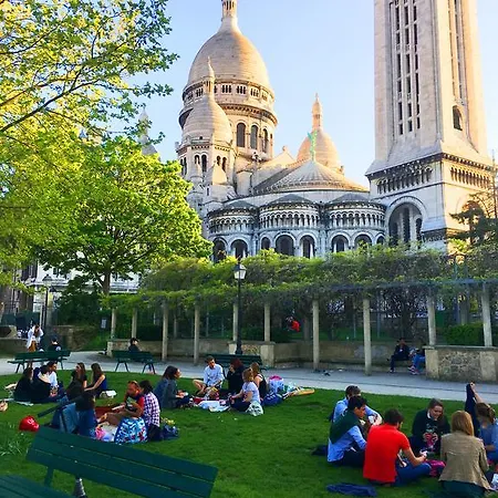 Romantic Artist Montmartre