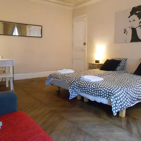 Le Marais Rosiers Parigi